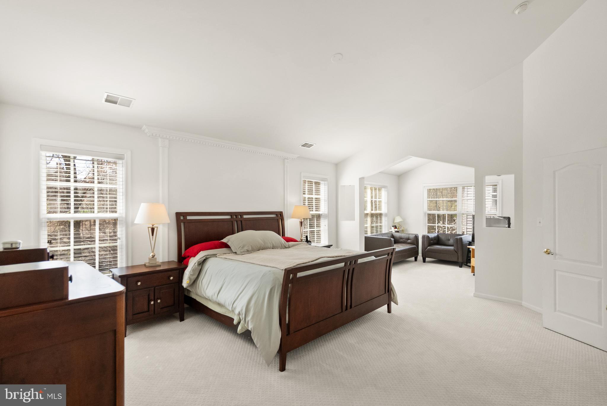 LOWES ISLAND - Residential