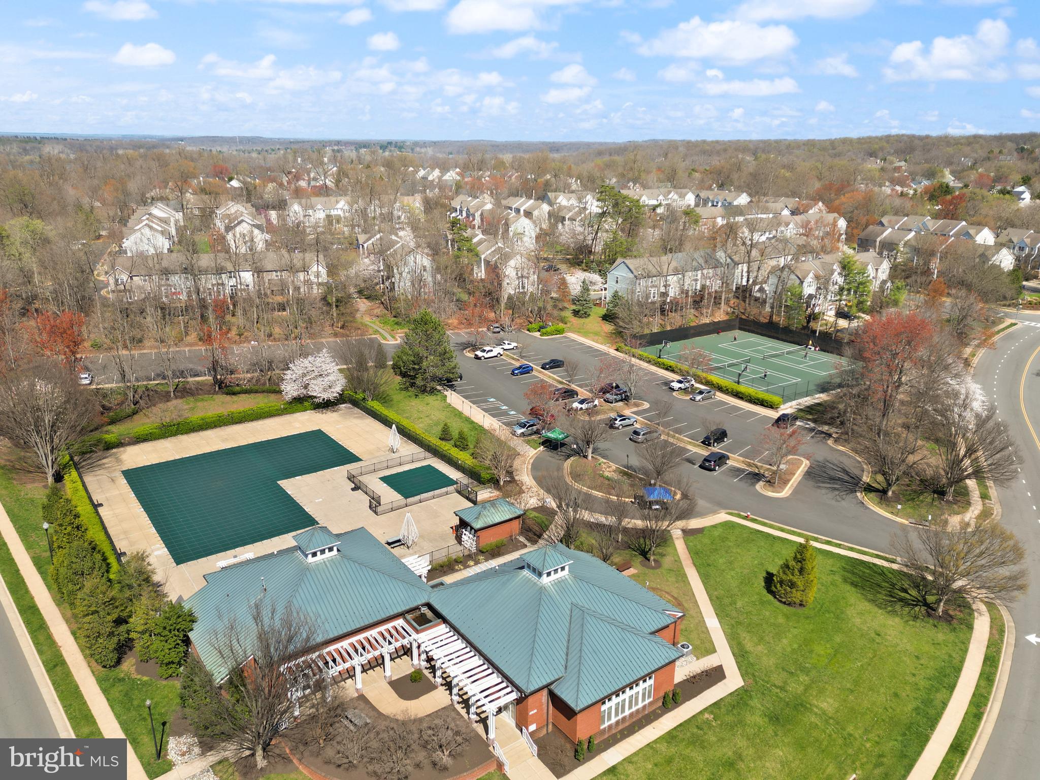 LOWES ISLAND - Residential