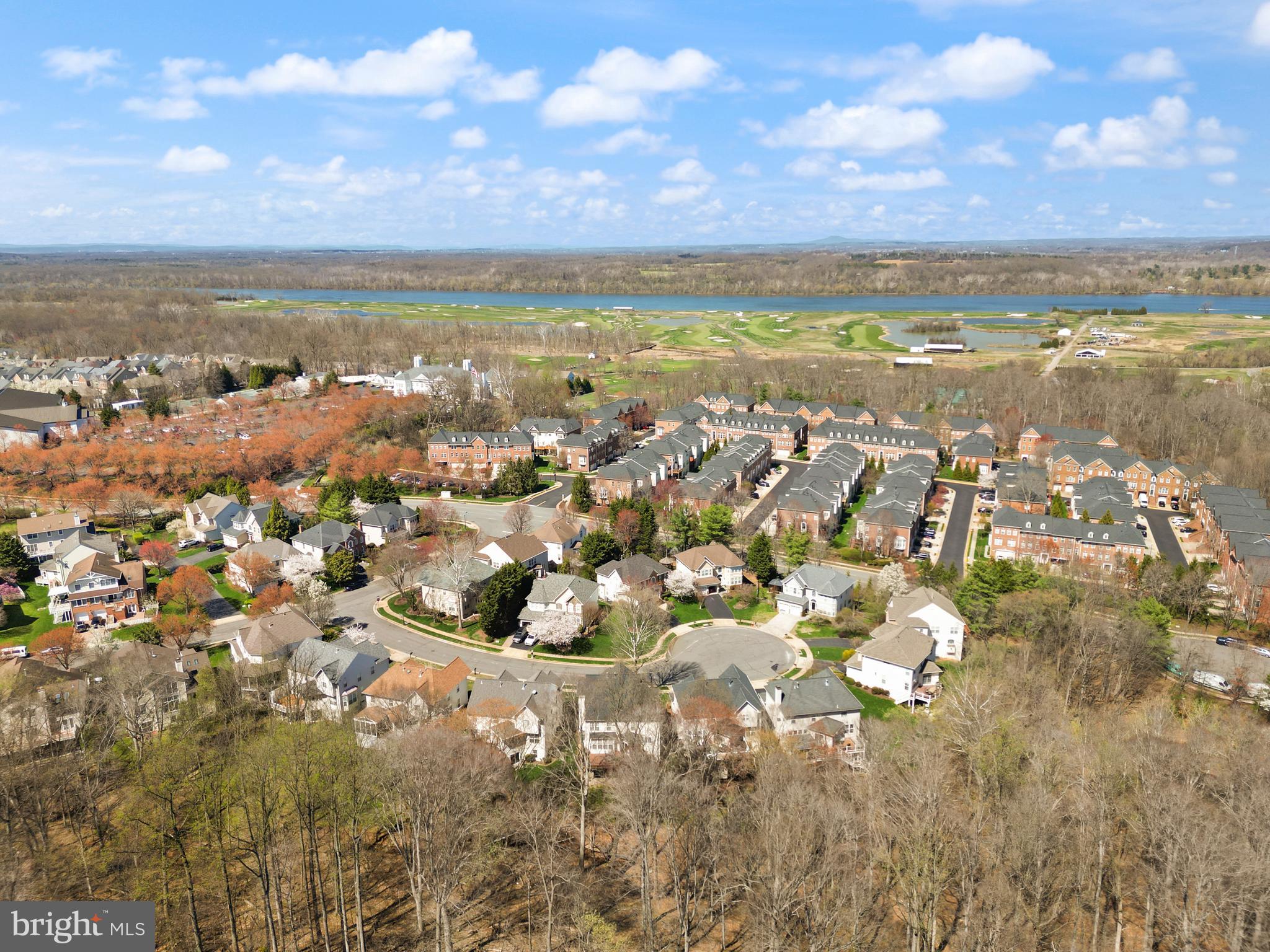 LOWES ISLAND - Residential