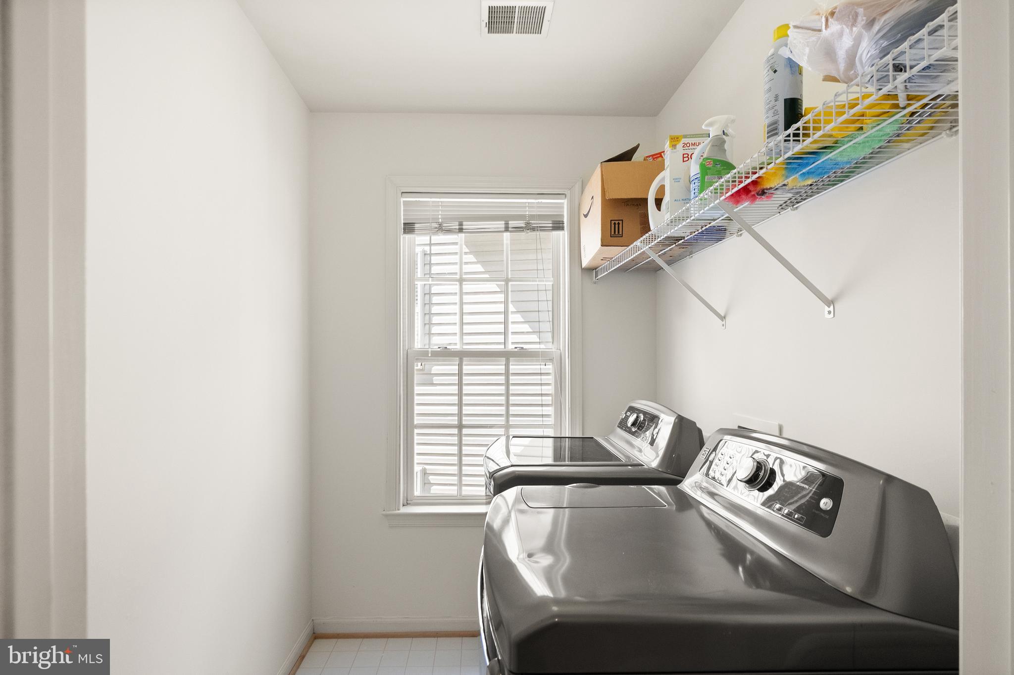 LOWES ISLAND - Residential