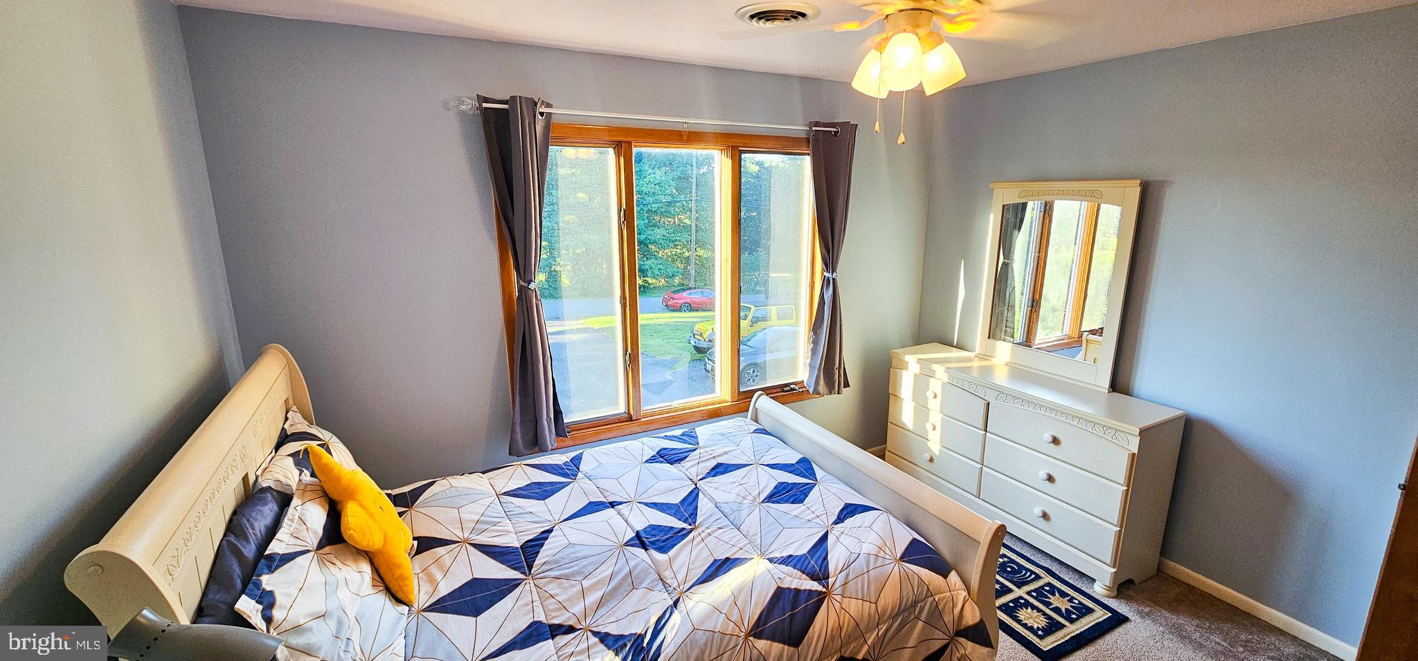 MOUNTAIN VIEW ESTATES - Residential