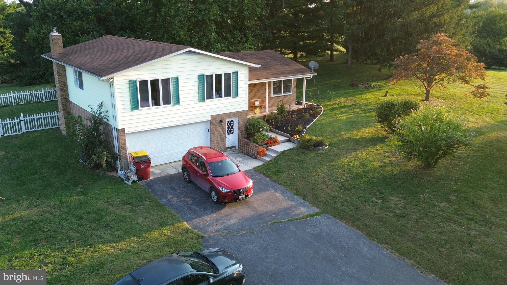 MOUNTAIN VIEW ESTATES - Residential