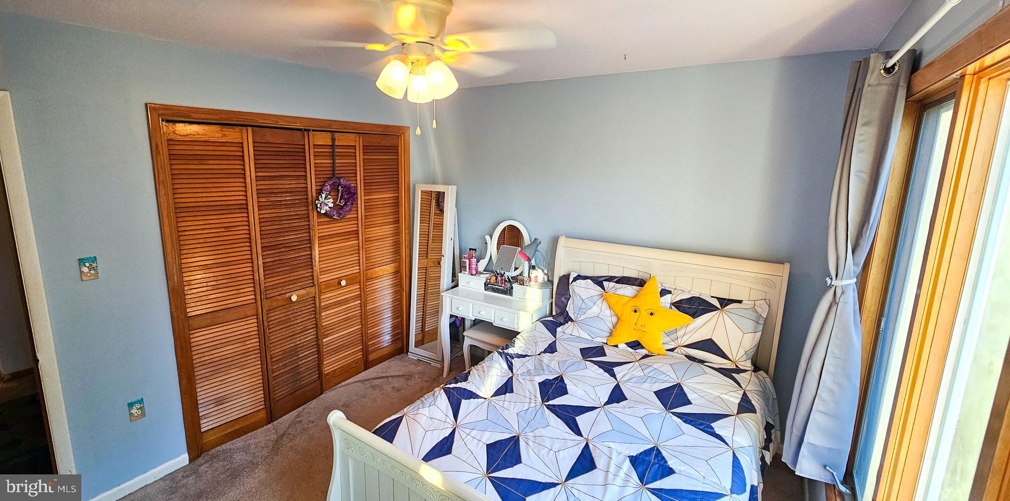 MOUNTAIN VIEW ESTATES - Residential