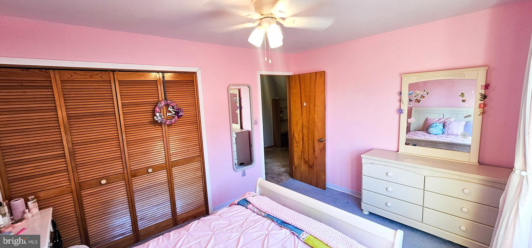 MOUNTAIN VIEW ESTATES - Residential