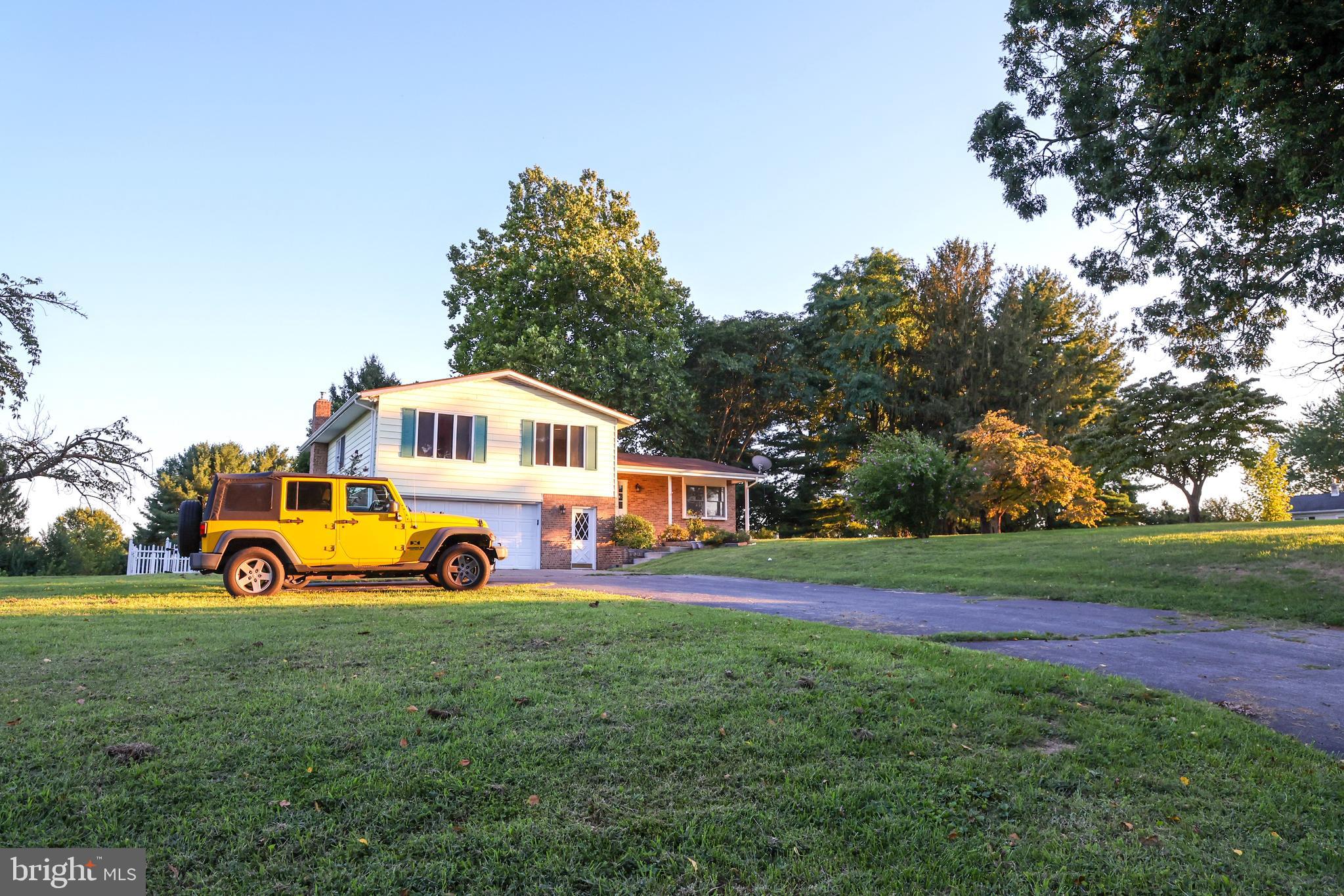 MOUNTAIN VIEW ESTATES - Residential