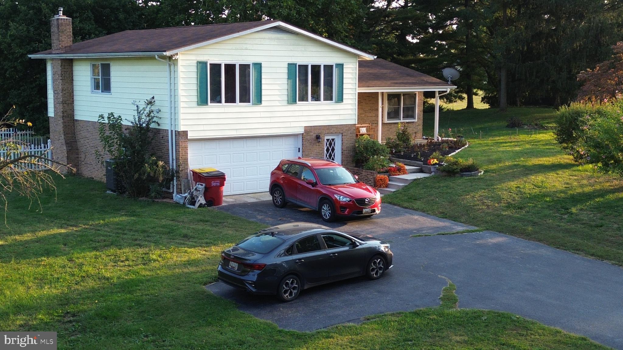 MOUNTAIN VIEW ESTATES - Residential