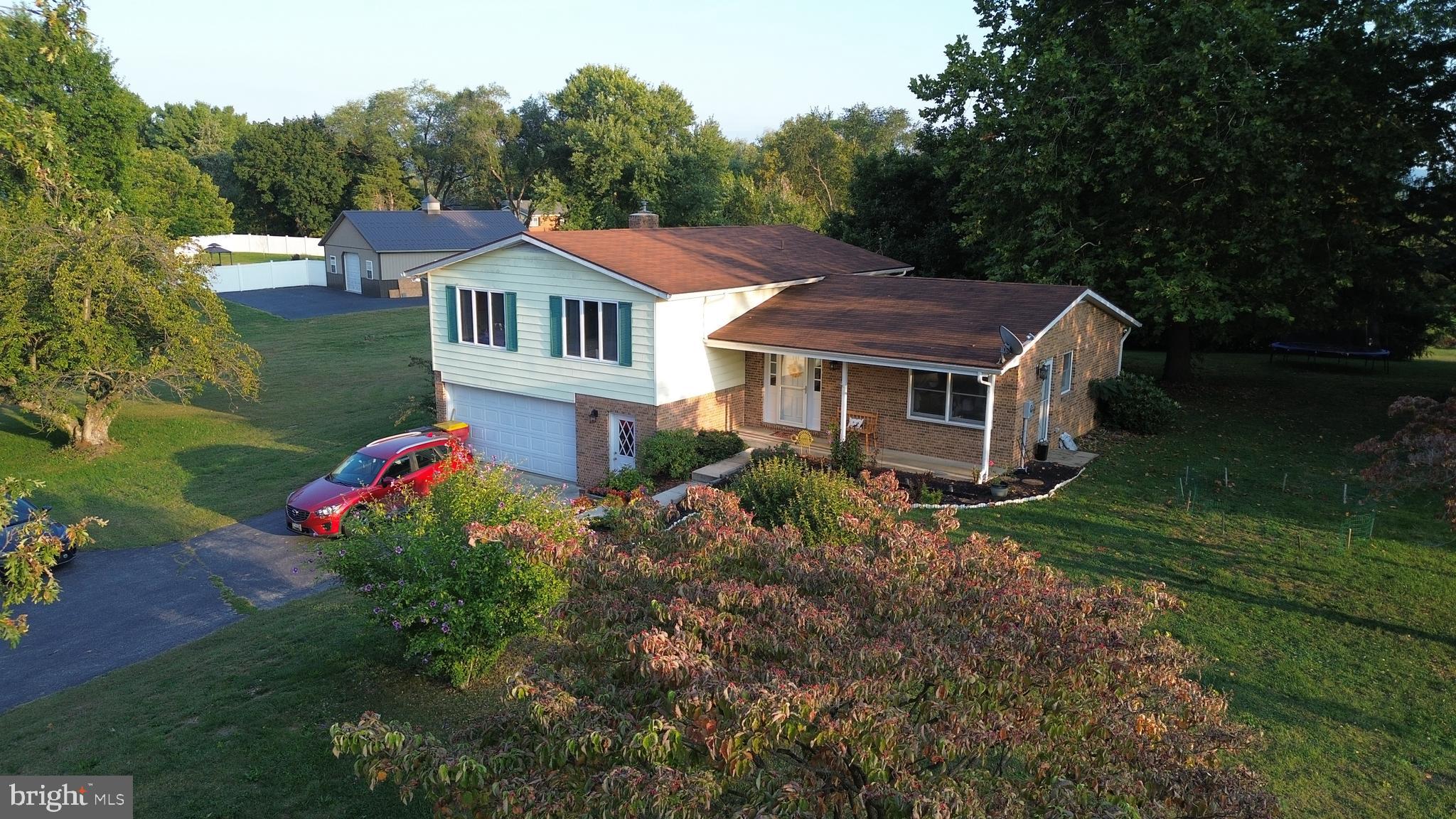 MOUNTAIN VIEW ESTATES - Residential