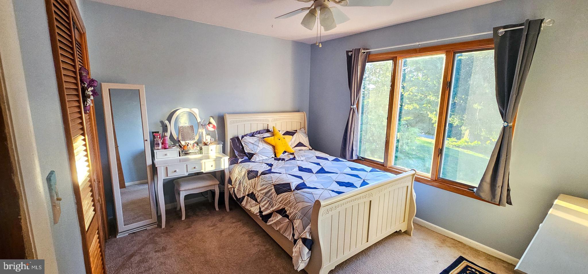 MOUNTAIN VIEW ESTATES - Residential