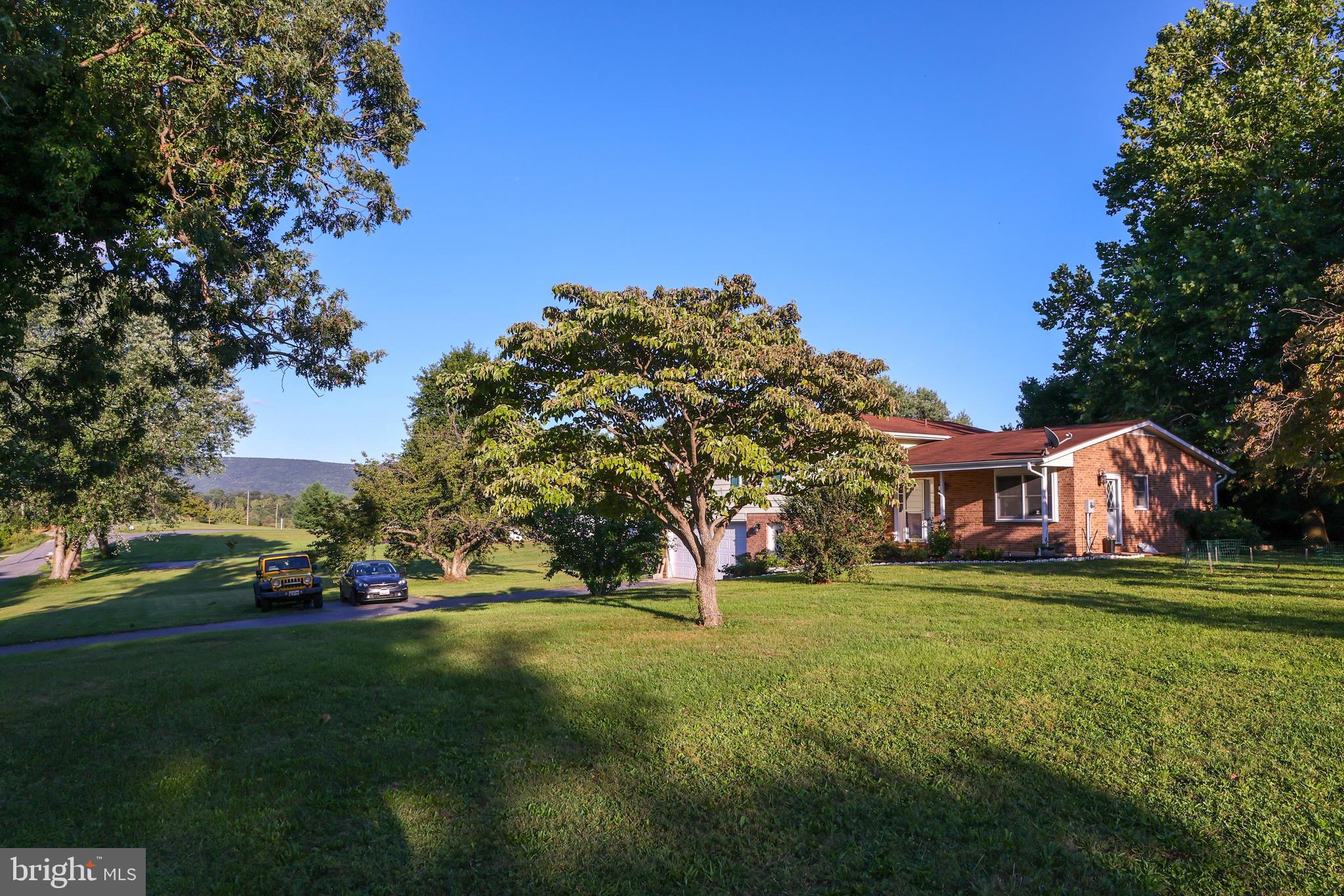 MOUNTAIN VIEW ESTATES - Residential