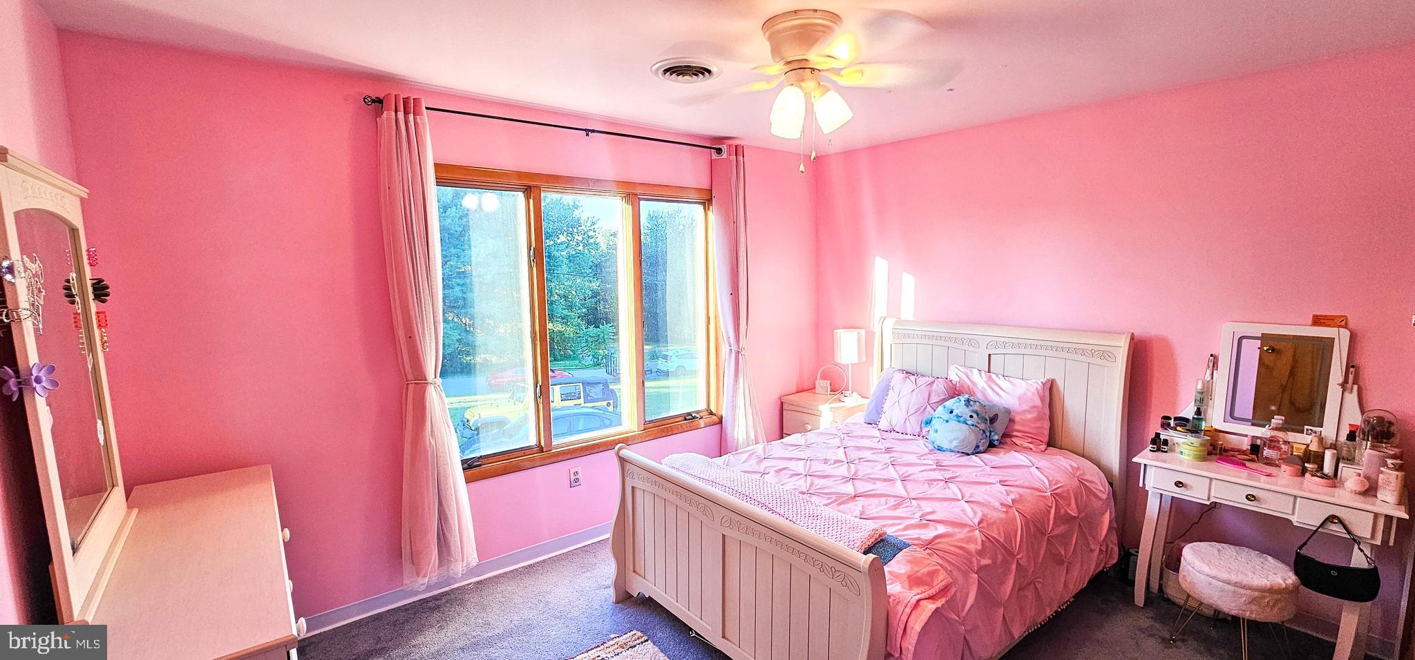 MOUNTAIN VIEW ESTATES - Residential