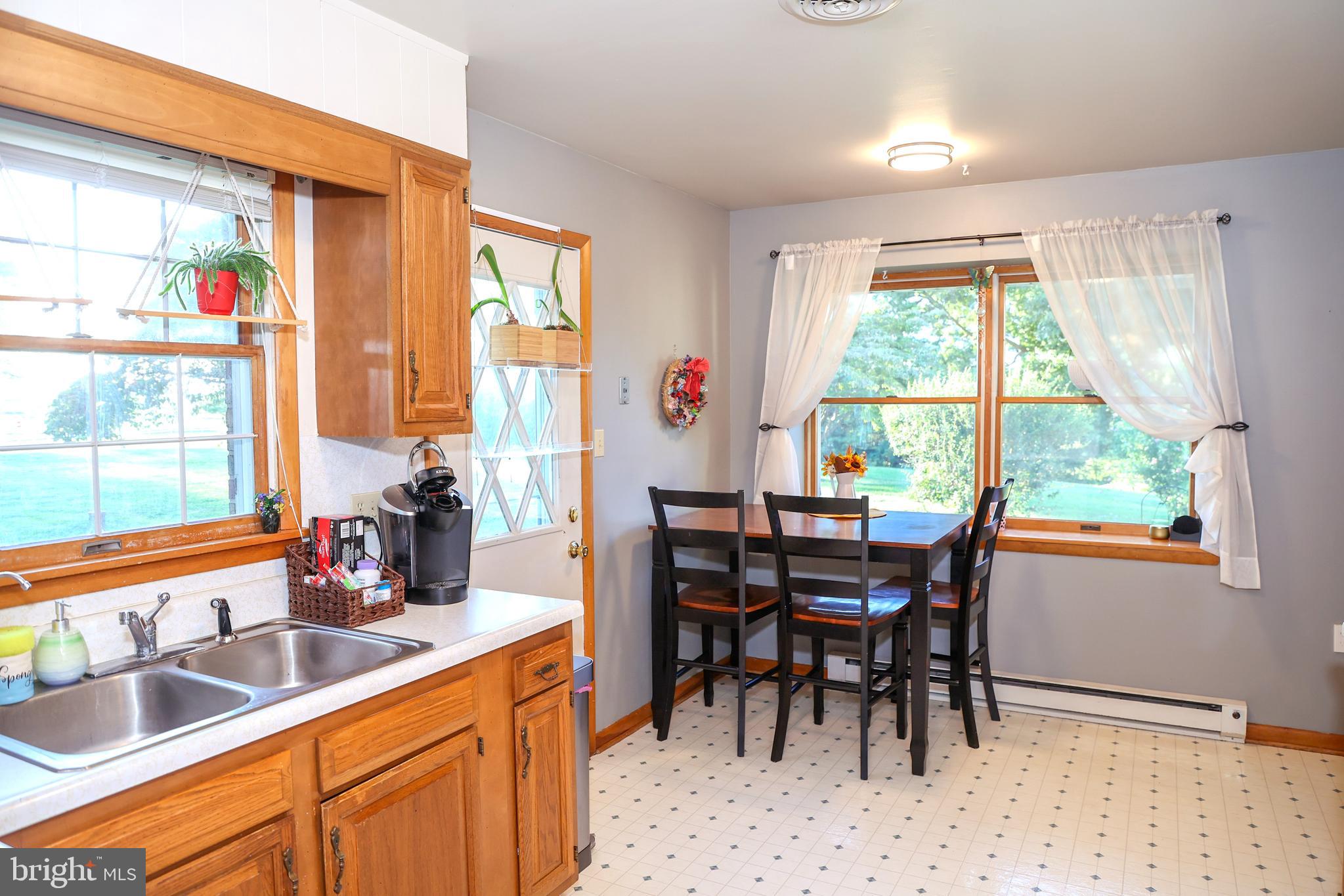 MOUNTAIN VIEW ESTATES - Residential