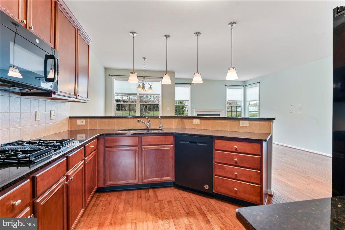 RIVERCREST - Residential Lease