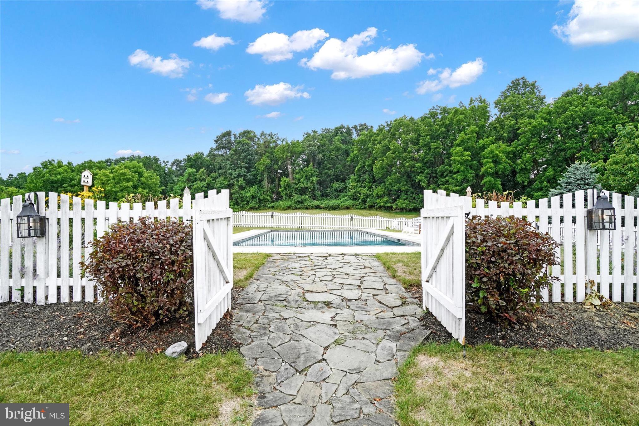 SILVER SPRING TWP - Residential