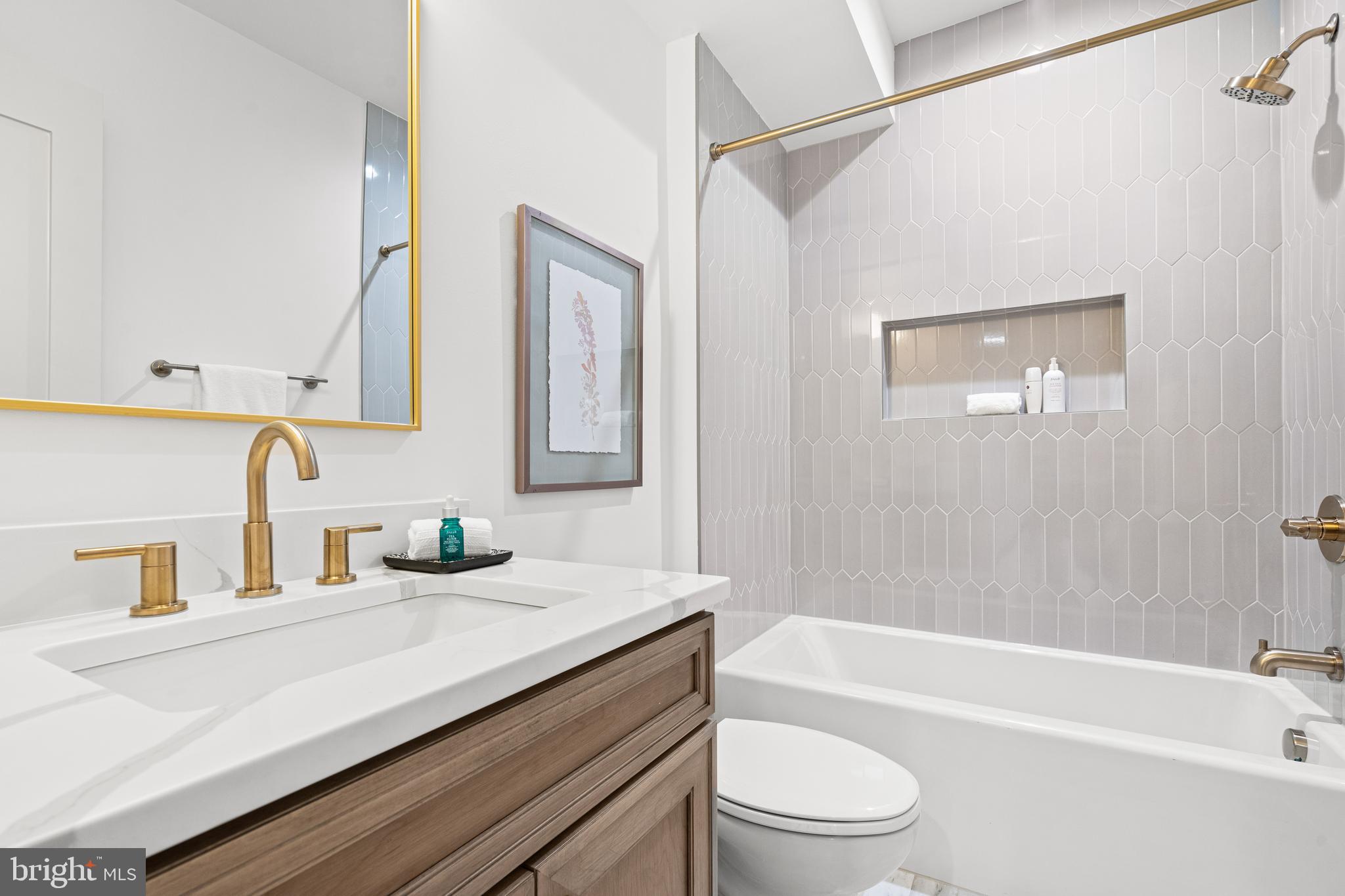 ASHTON HEIGHTS - Residential