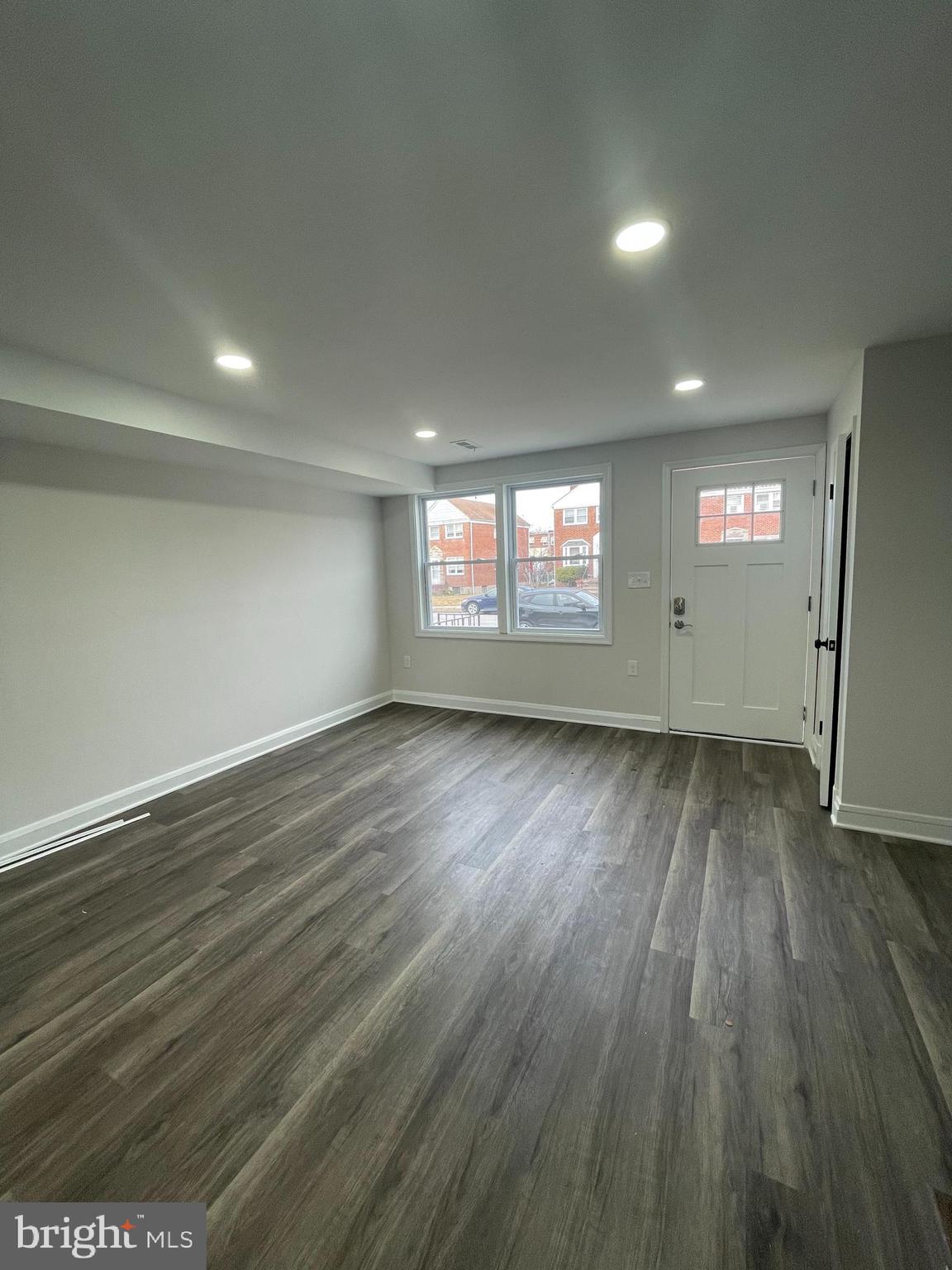 PARKSIDE - Residential Lease