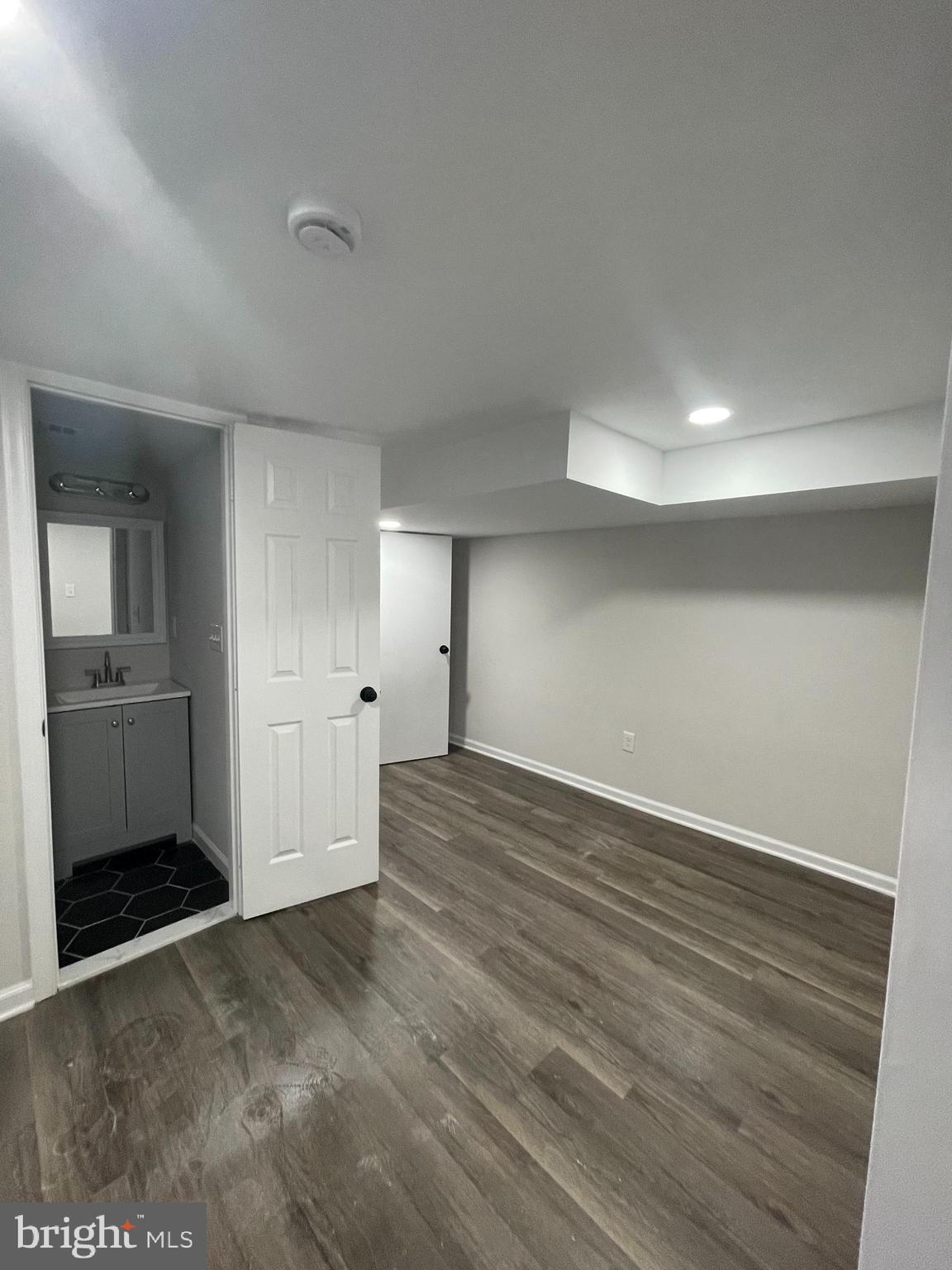 PARKSIDE - Residential Lease