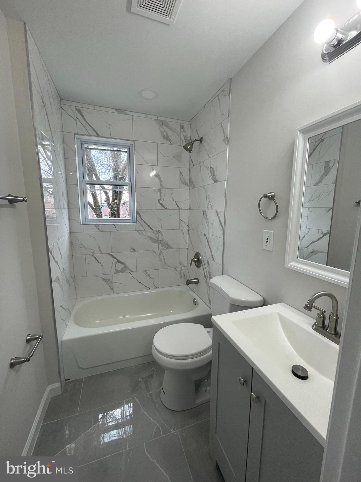 PARKSIDE - Residential Lease