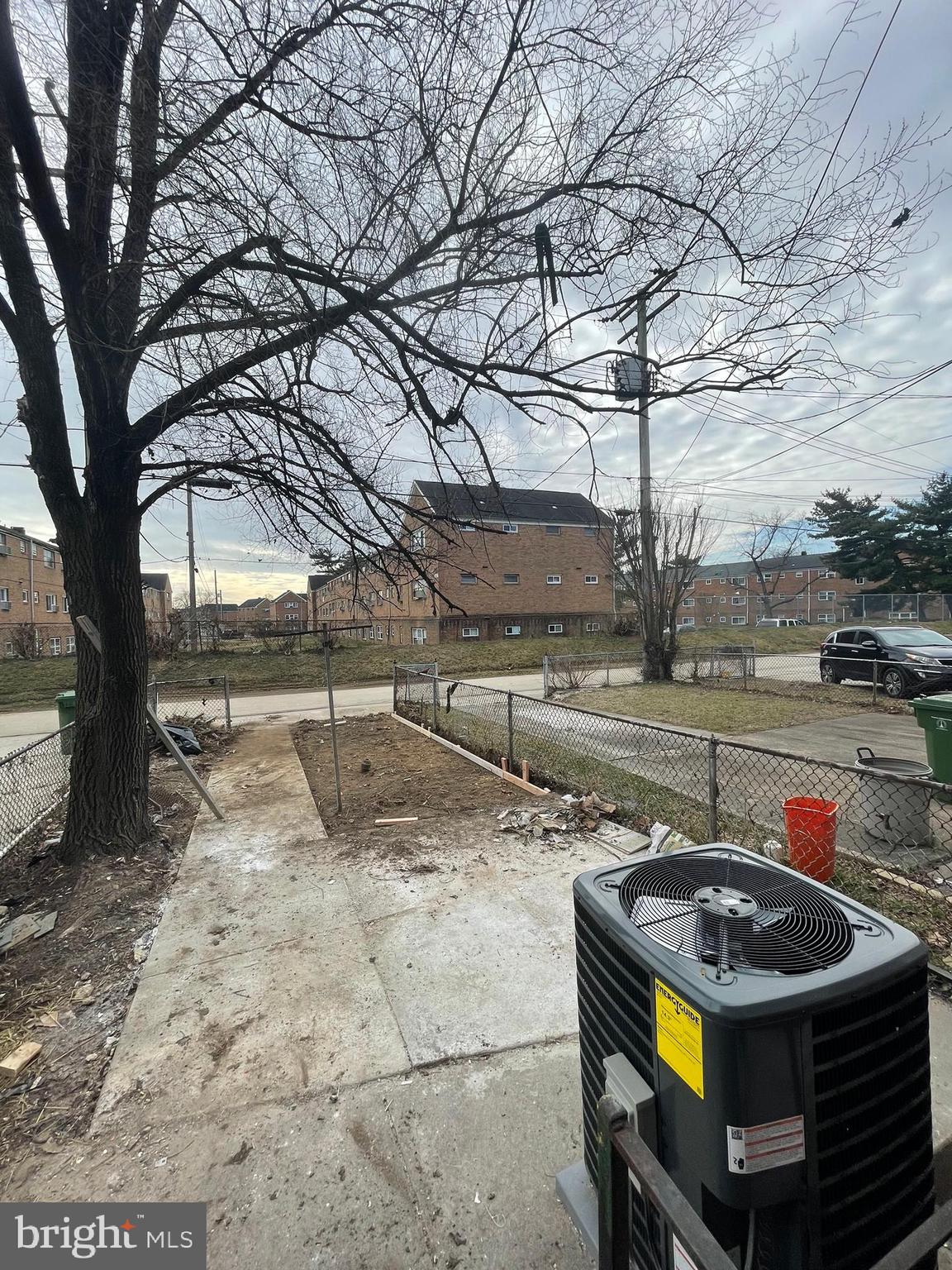 PARKSIDE - Residential Lease