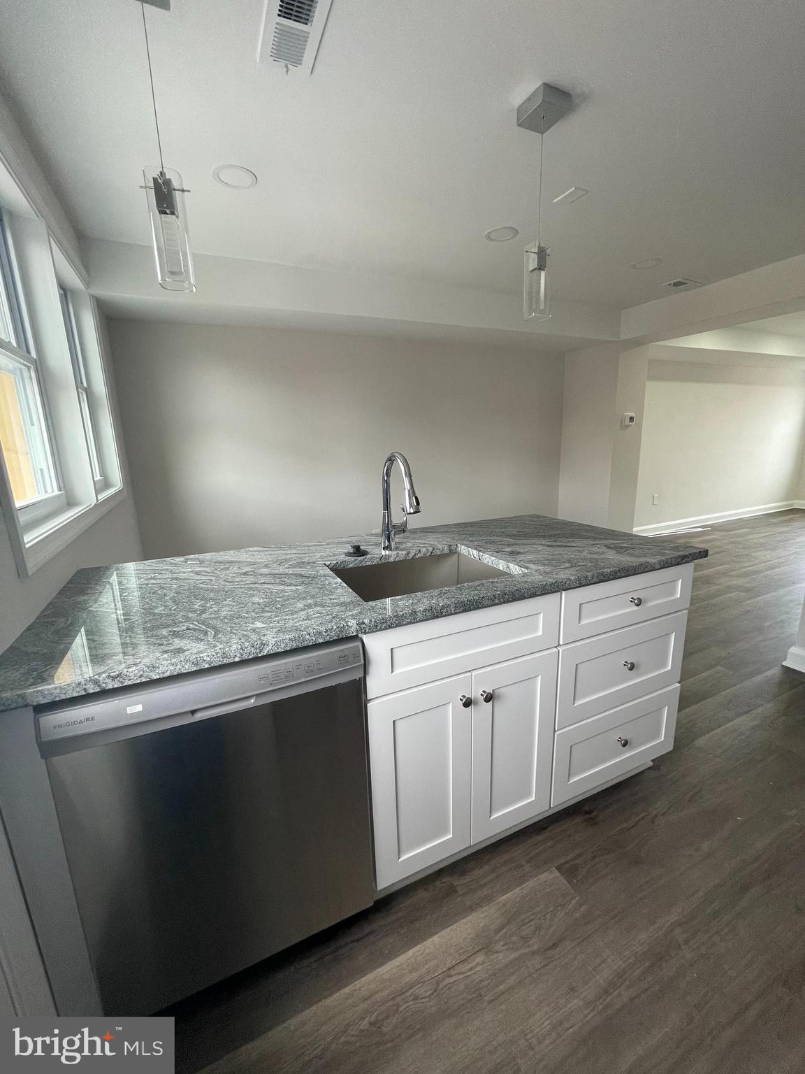 PARKSIDE - Residential Lease