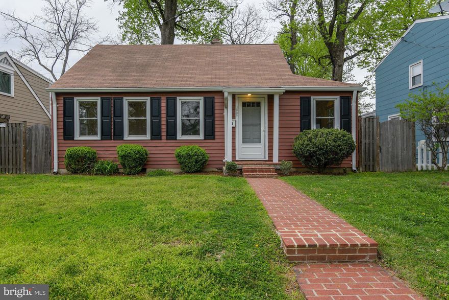 The perfect cape cod in Kensington Heights. 3BR & 2BA adorable & renovated home within 0.8 miles of Wheaton Red Line Metro and the MARC Train. Granite counters (2017), kitchen hardware (2017), new bathroom vanity, mirror & lighting (2017), new HVAC condenser  (2013), windows replaced (2010). Enjoy your flat yard w/ storage shed & herb and vegetable gardens. Minut to Costco, Target, parks and more!