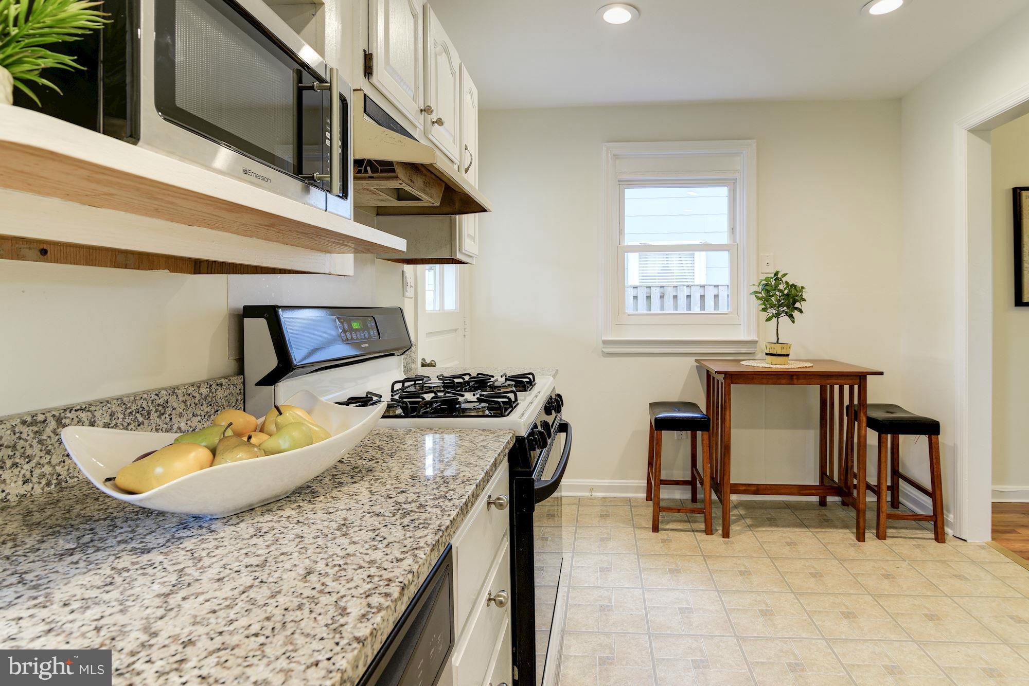 KENSINGTON HEIGHTS - Residential