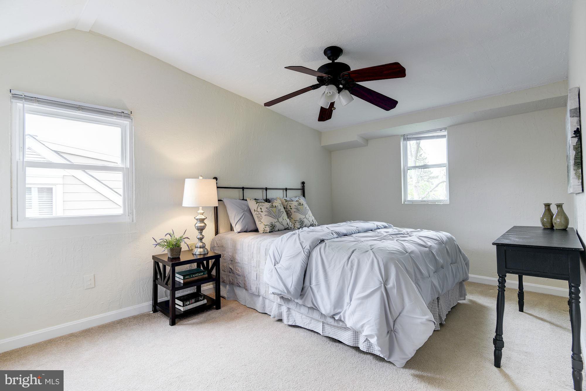 KENSINGTON HEIGHTS - Residential