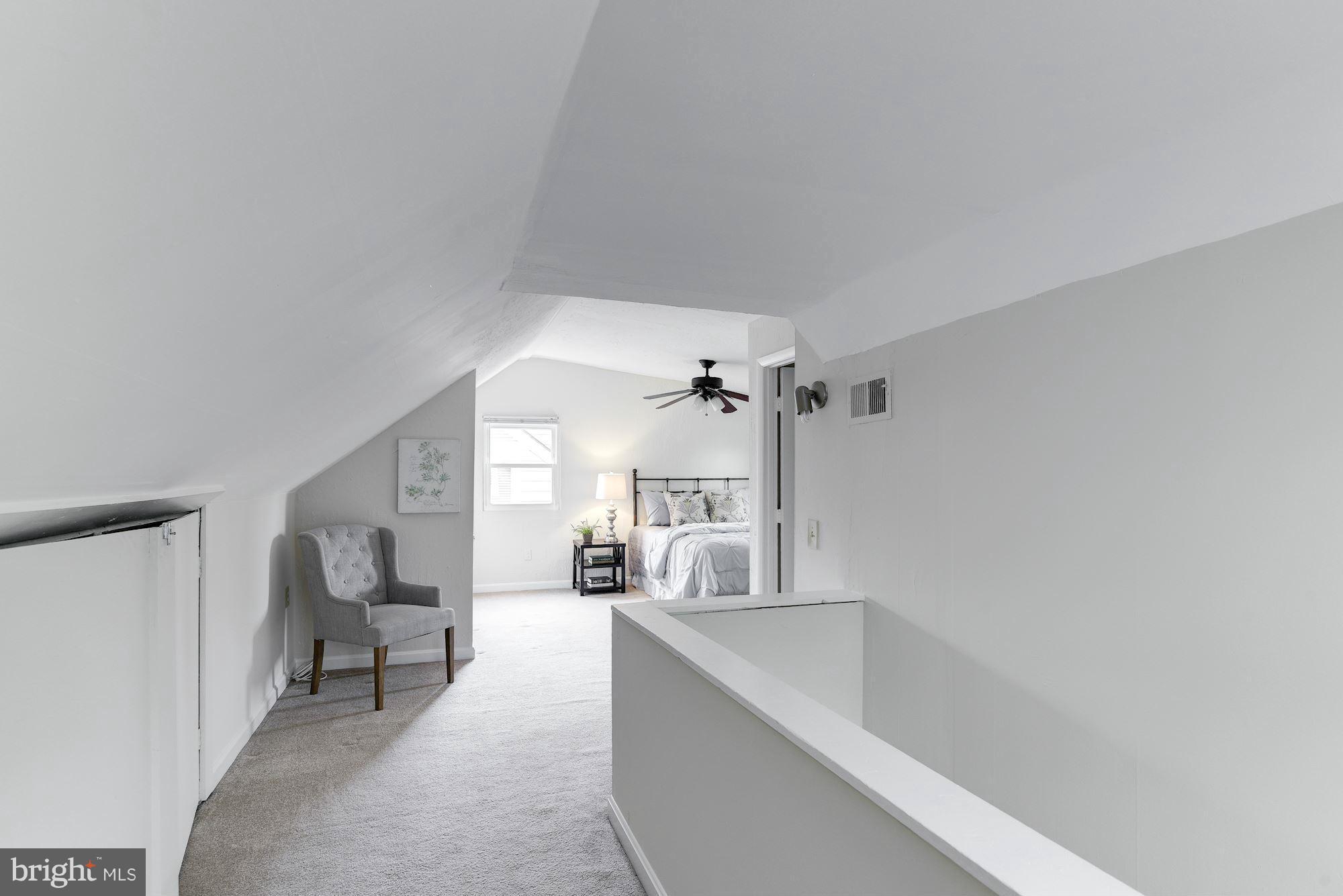 KENSINGTON HEIGHTS - Residential