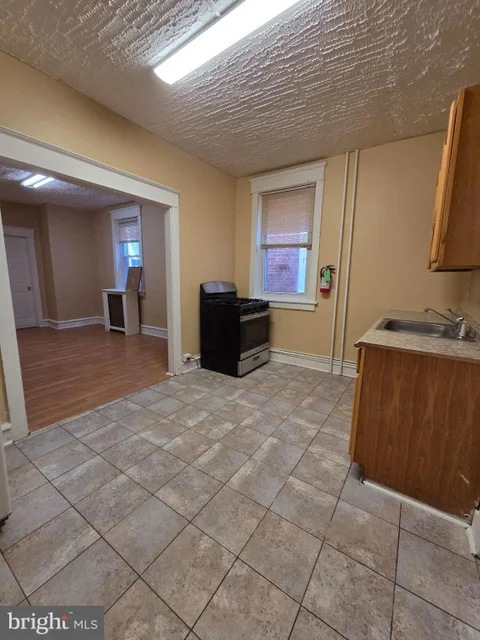 MLS: NJCD2125832
