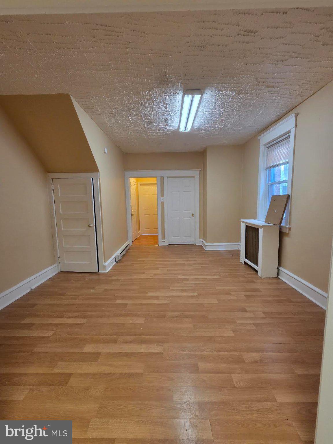 4102 W MAPLE AVENUE 2ND FLOOR