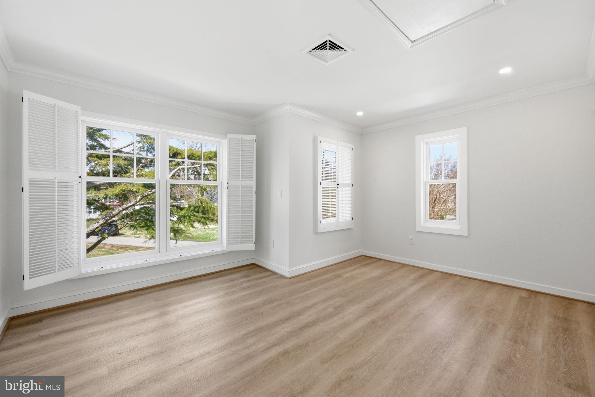 SHOREHAM BEACH - Residential