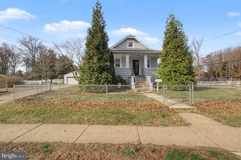 304 S FORKLANDING ROAD MAPLE SHADE NJ 08052