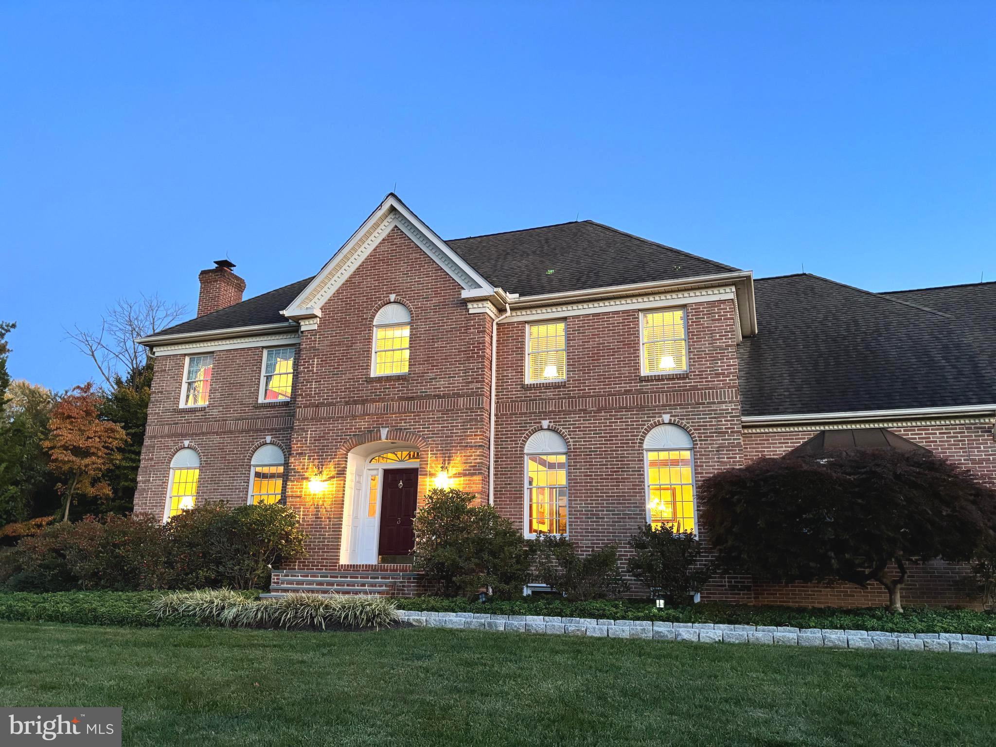 3 SCARLETT COURT
