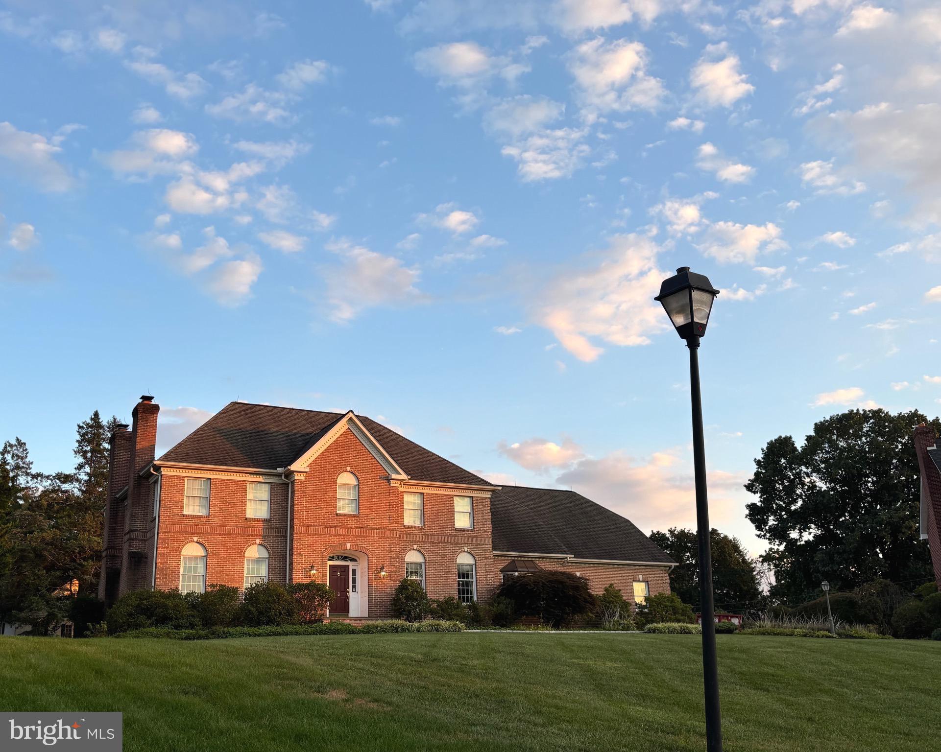 3 SCARLETT COURT