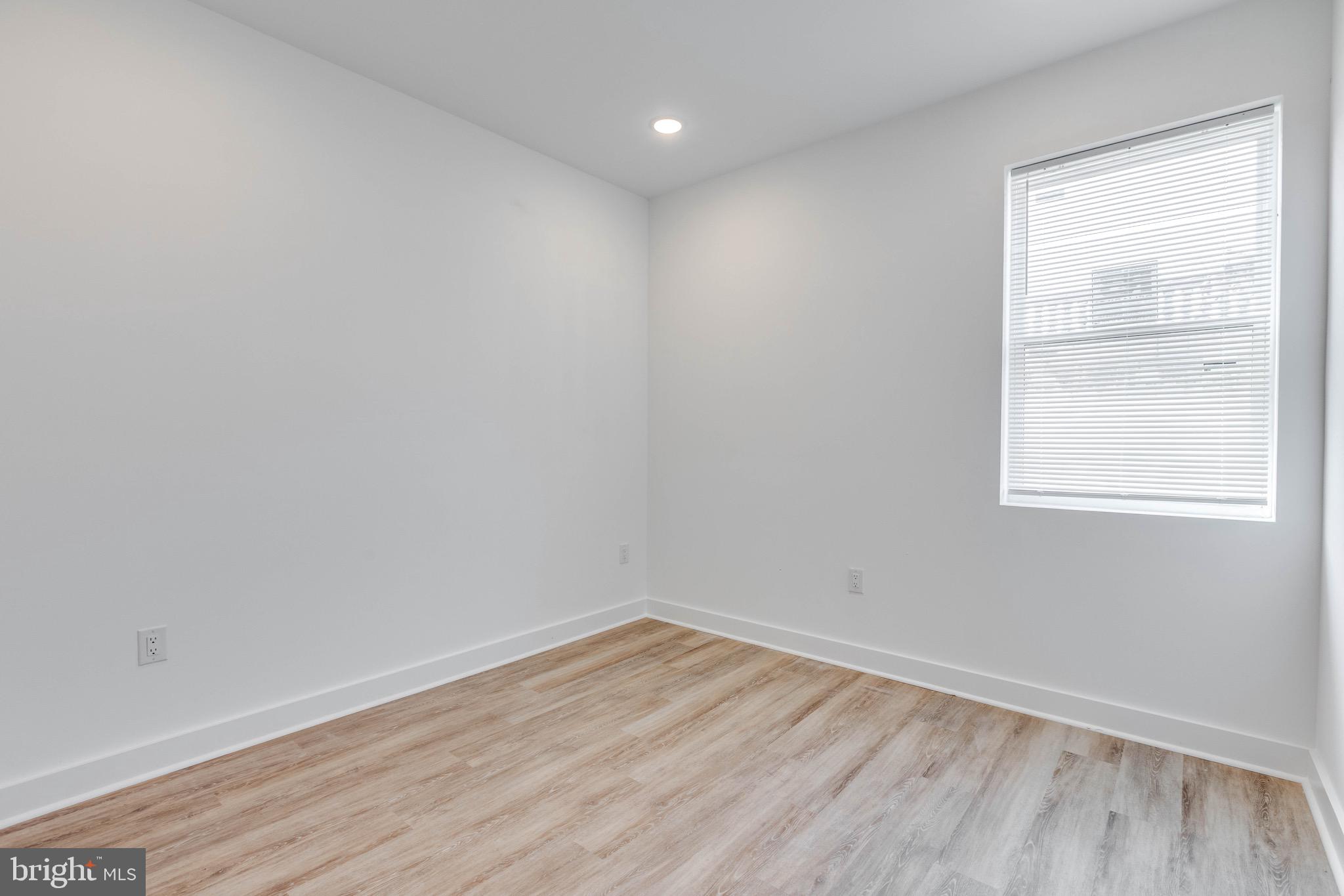 TEMPLE UNIVERSITY - Residential Lease