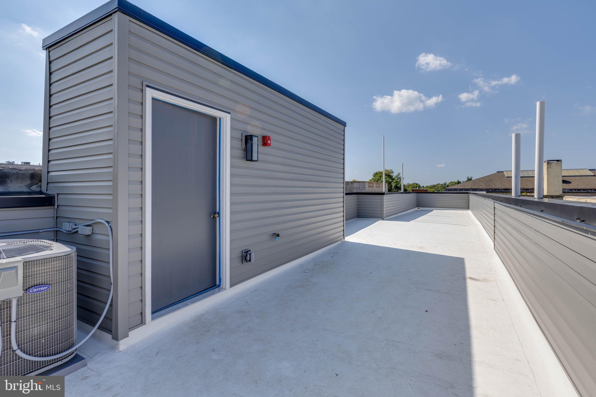 TEMPLE UNIVERSITY - Residential Lease