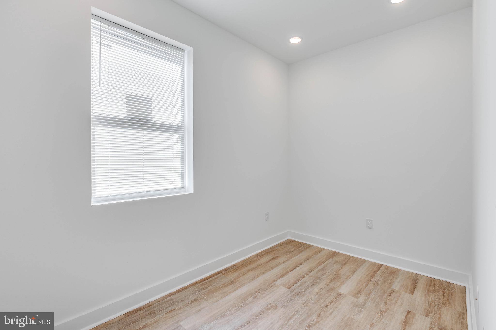 TEMPLE UNIVERSITY - Residential Lease