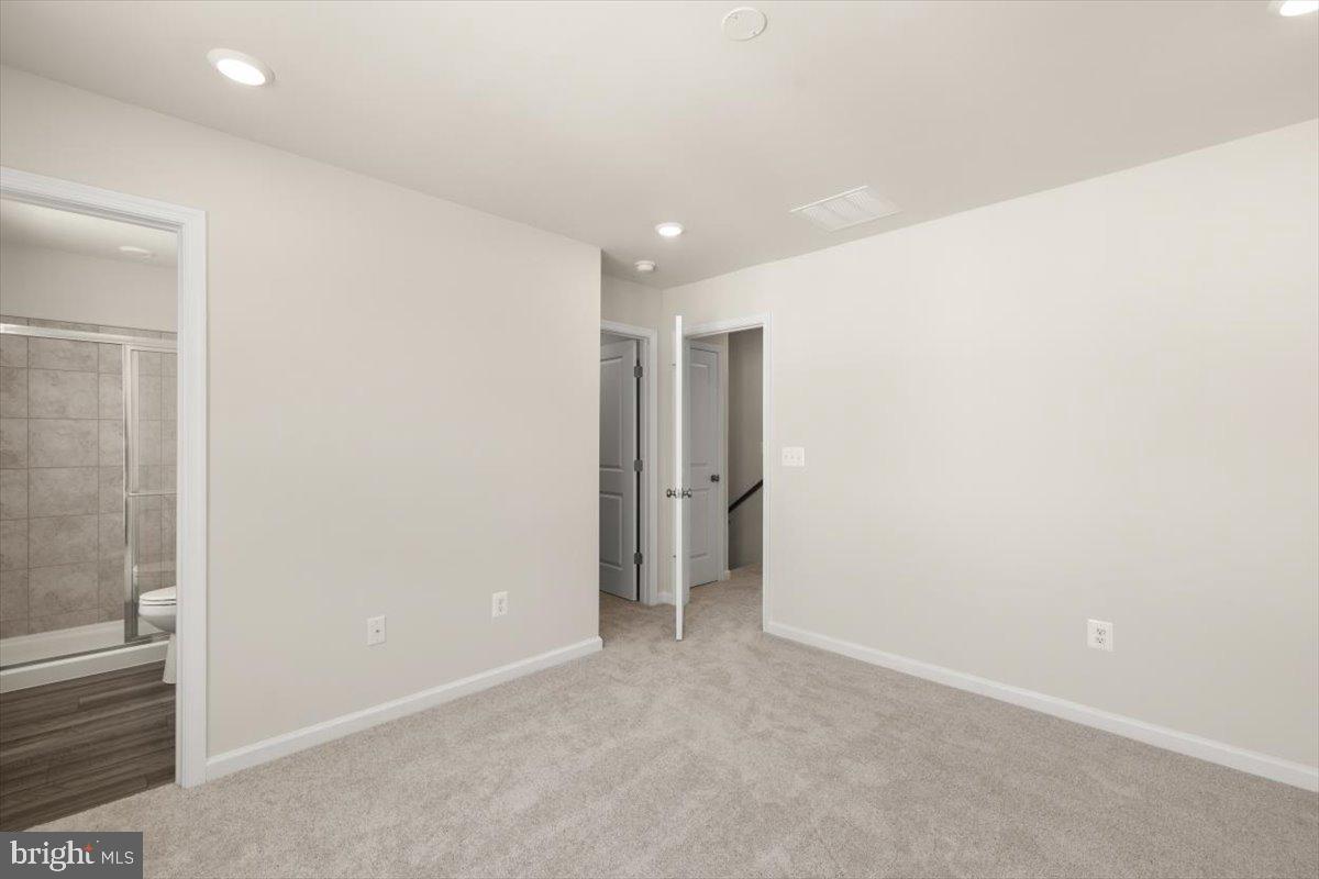 THE GALLERY - Residential Lease