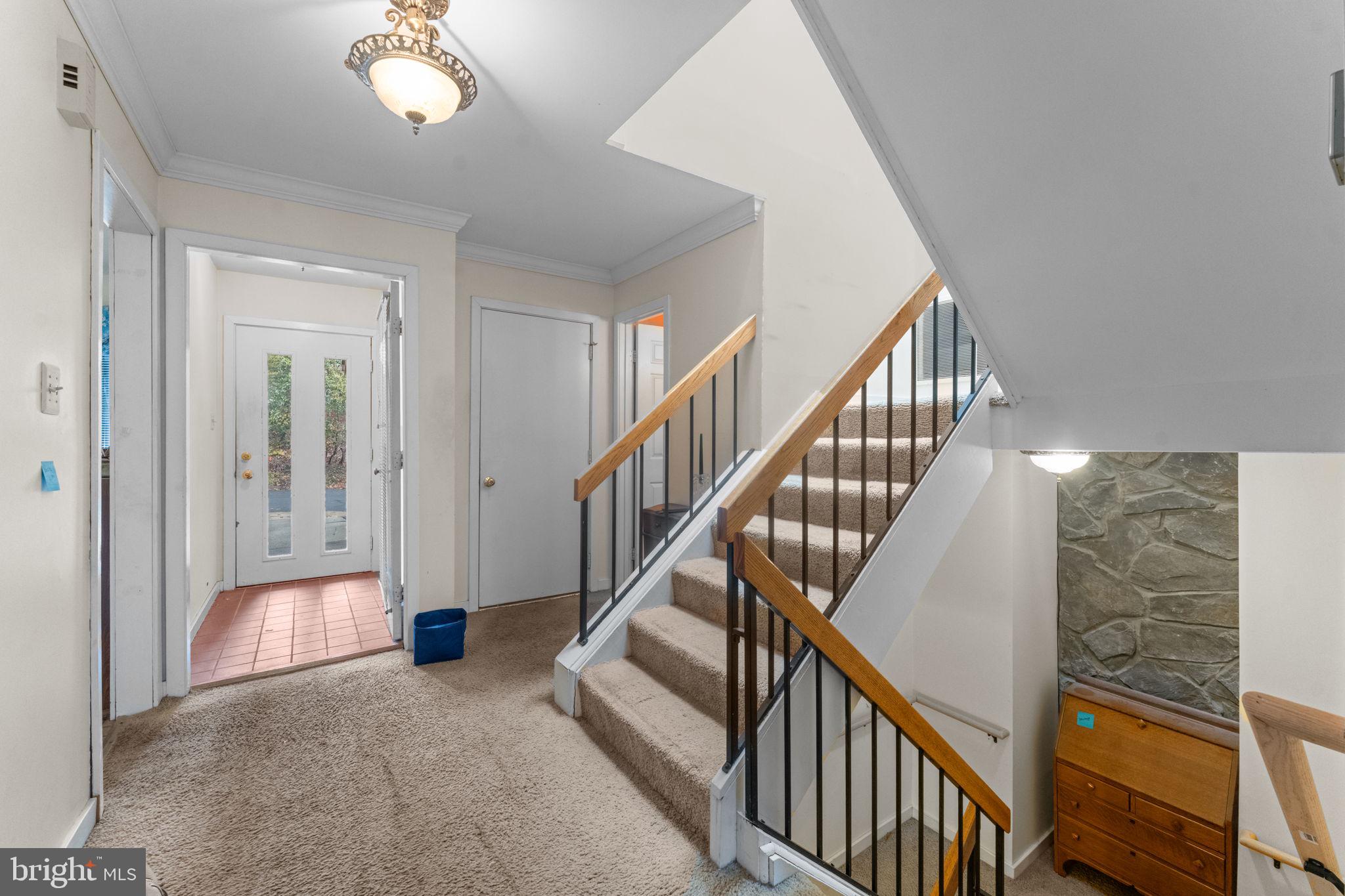 RESTON - Residential