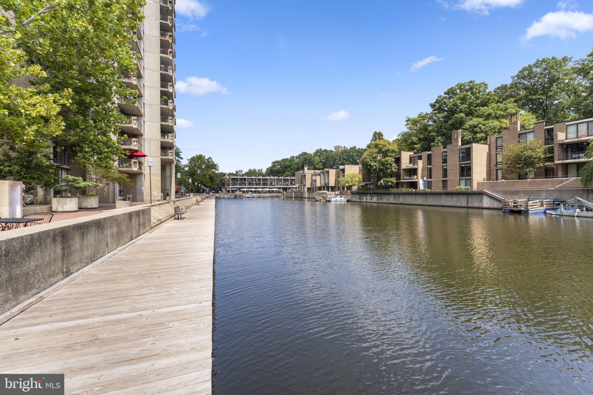 RESTON - Residential