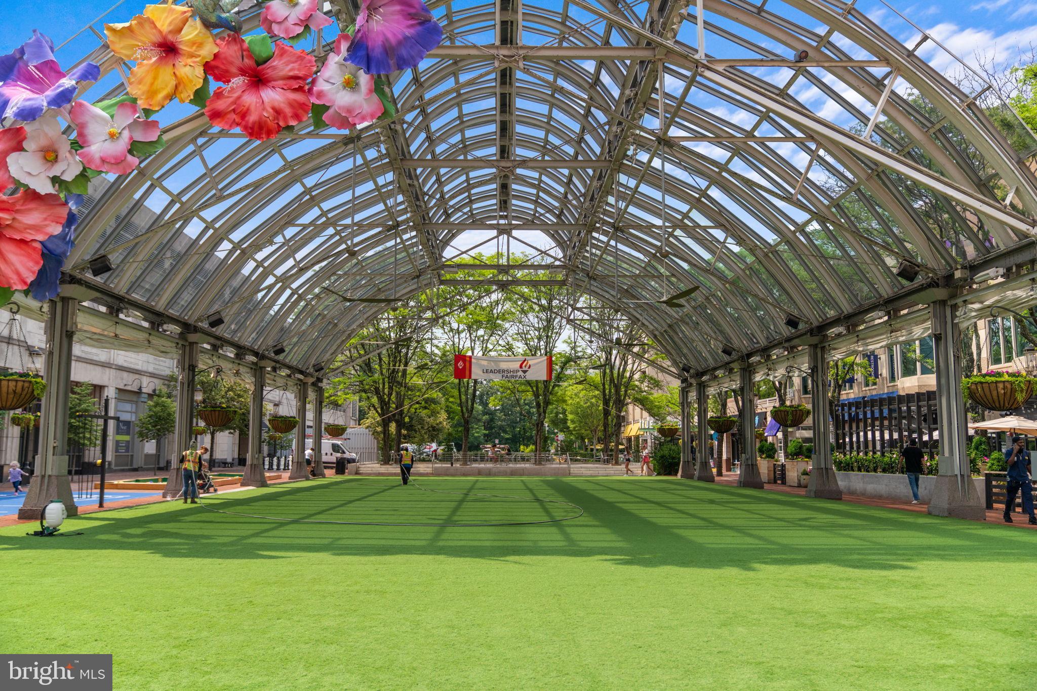 RESTON - Residential