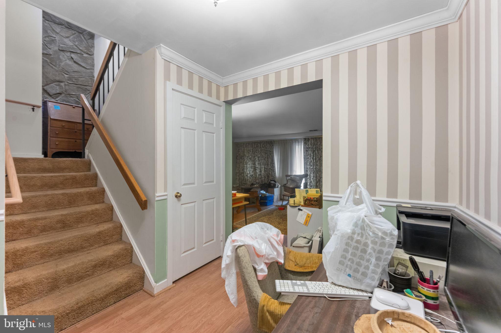 RESTON - Residential