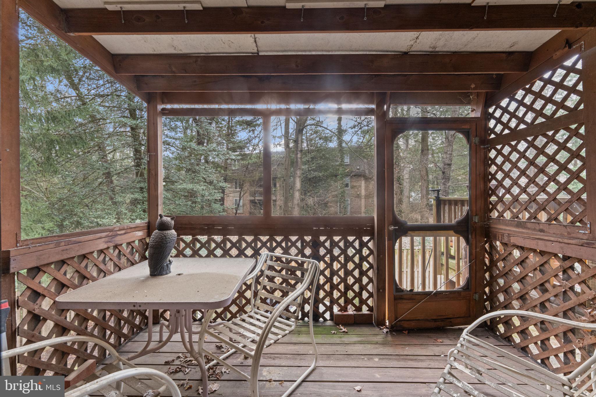 RESTON - Residential