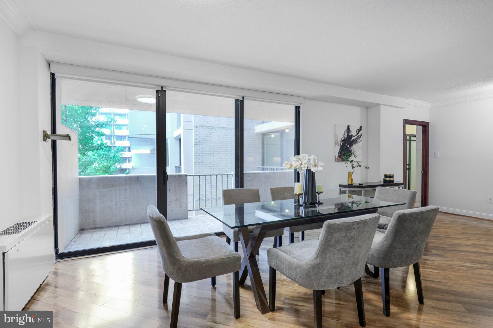 HYDE PARK - Residential