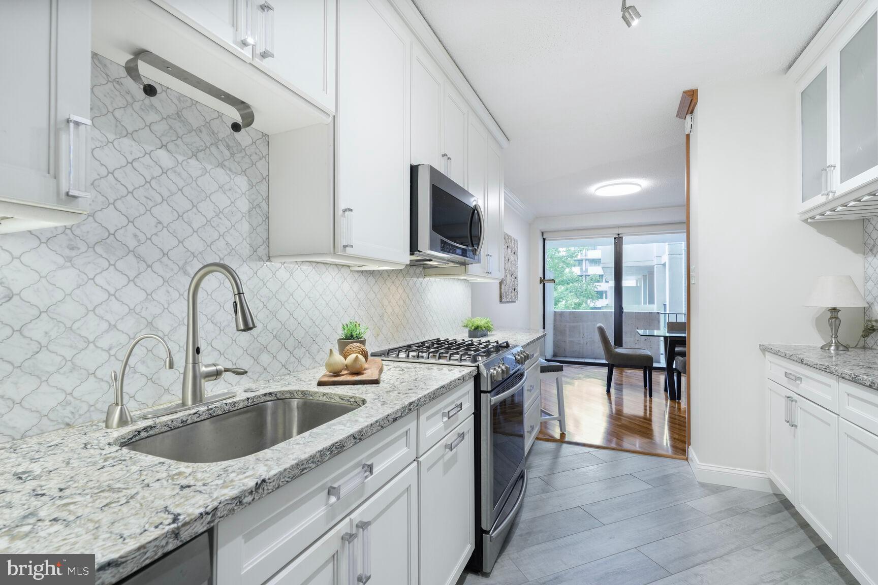 HYDE PARK - Residential