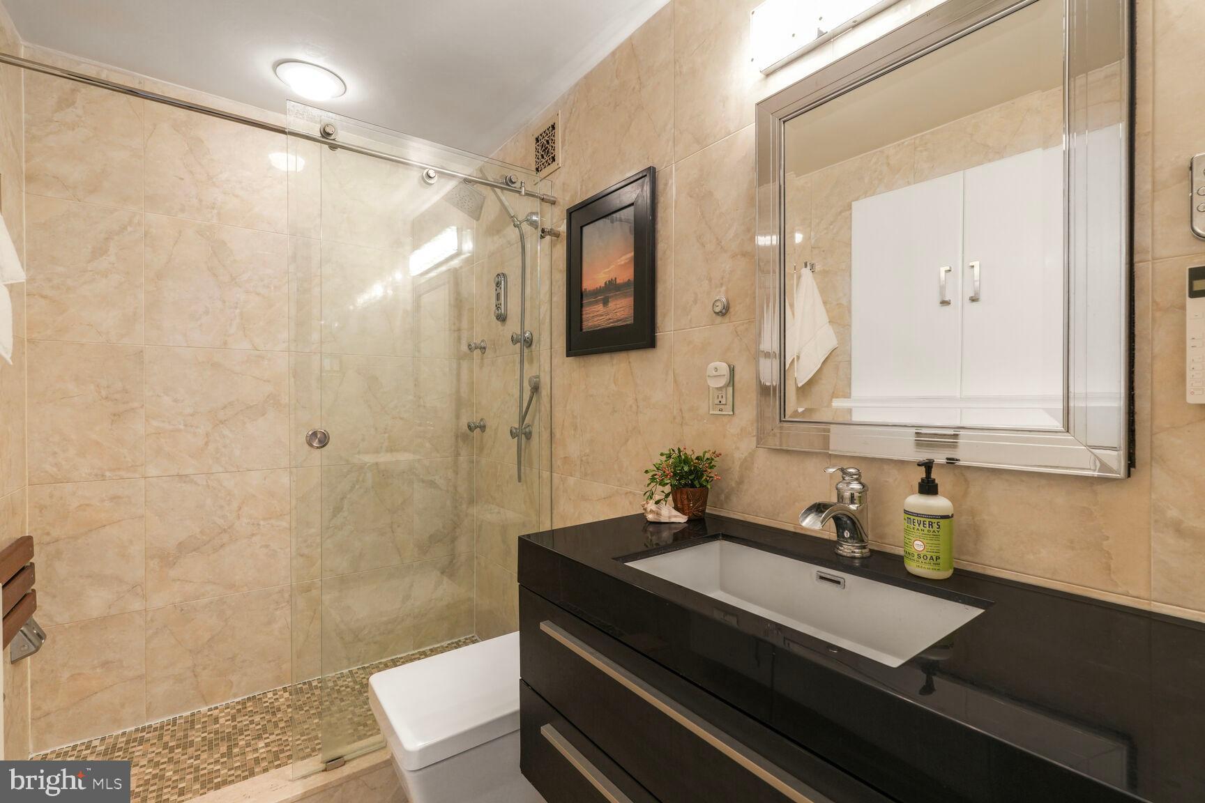 HYDE PARK - Residential