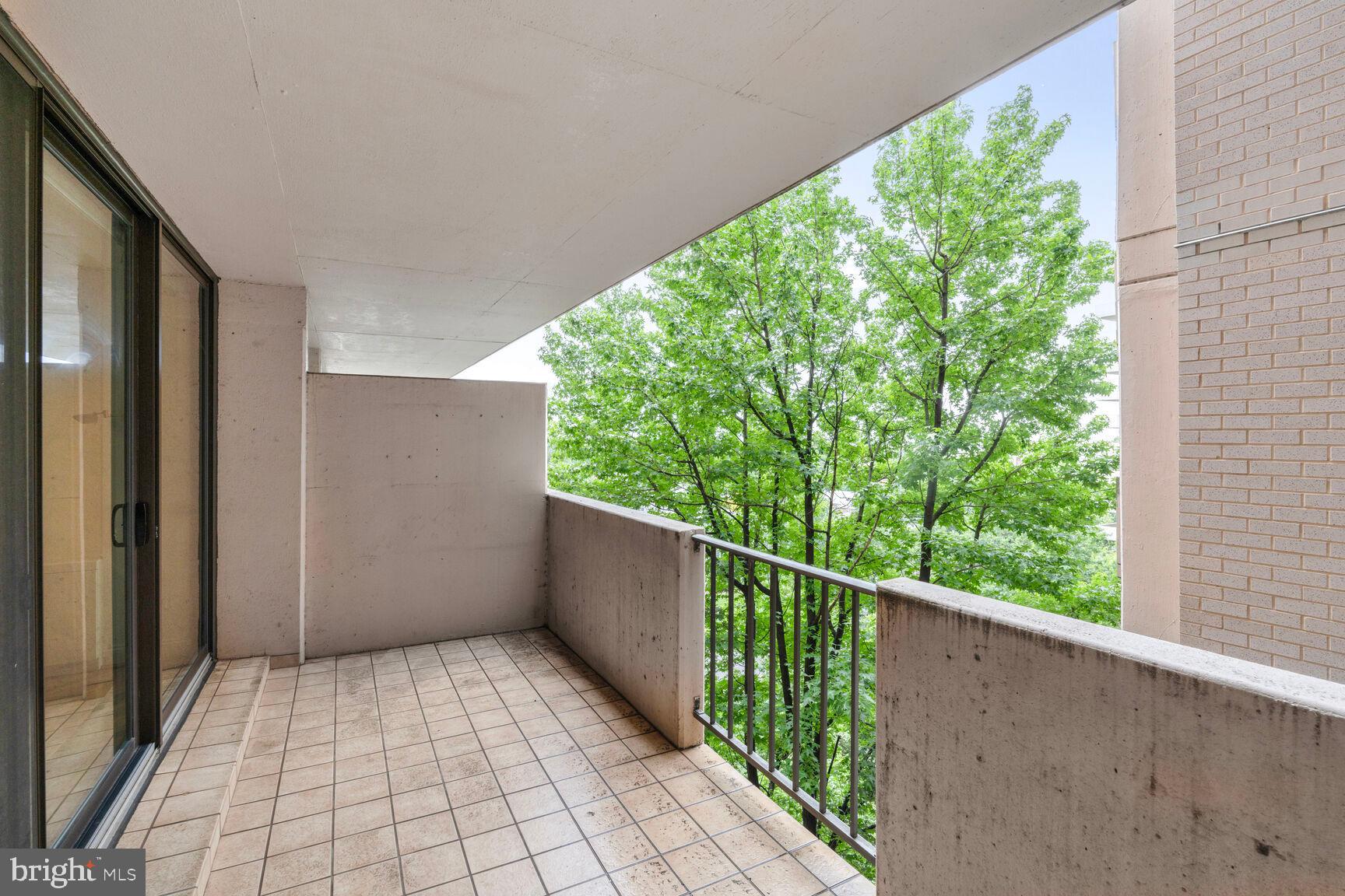 HYDE PARK - Residential