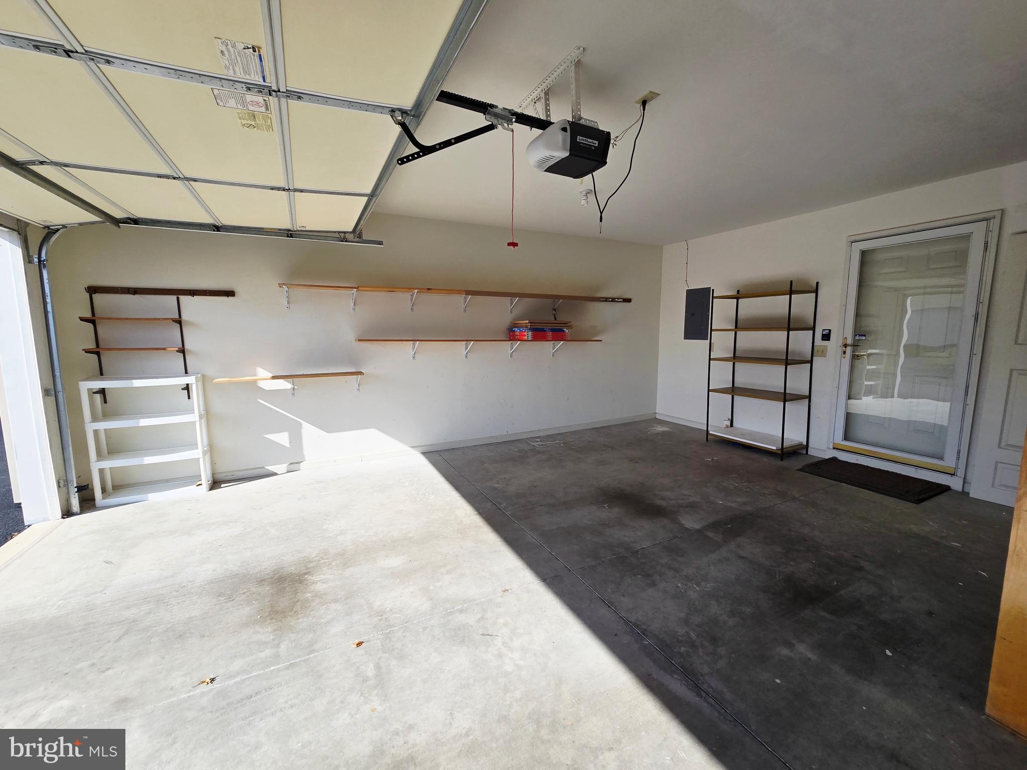 EQUINE MEADOWS - Residential