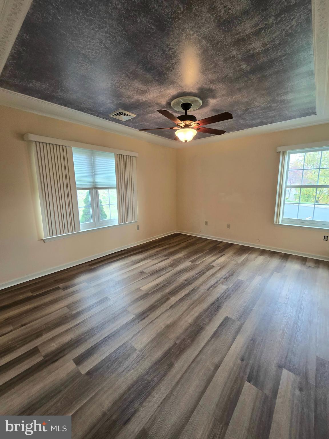 EQUINE MEADOWS - Residential