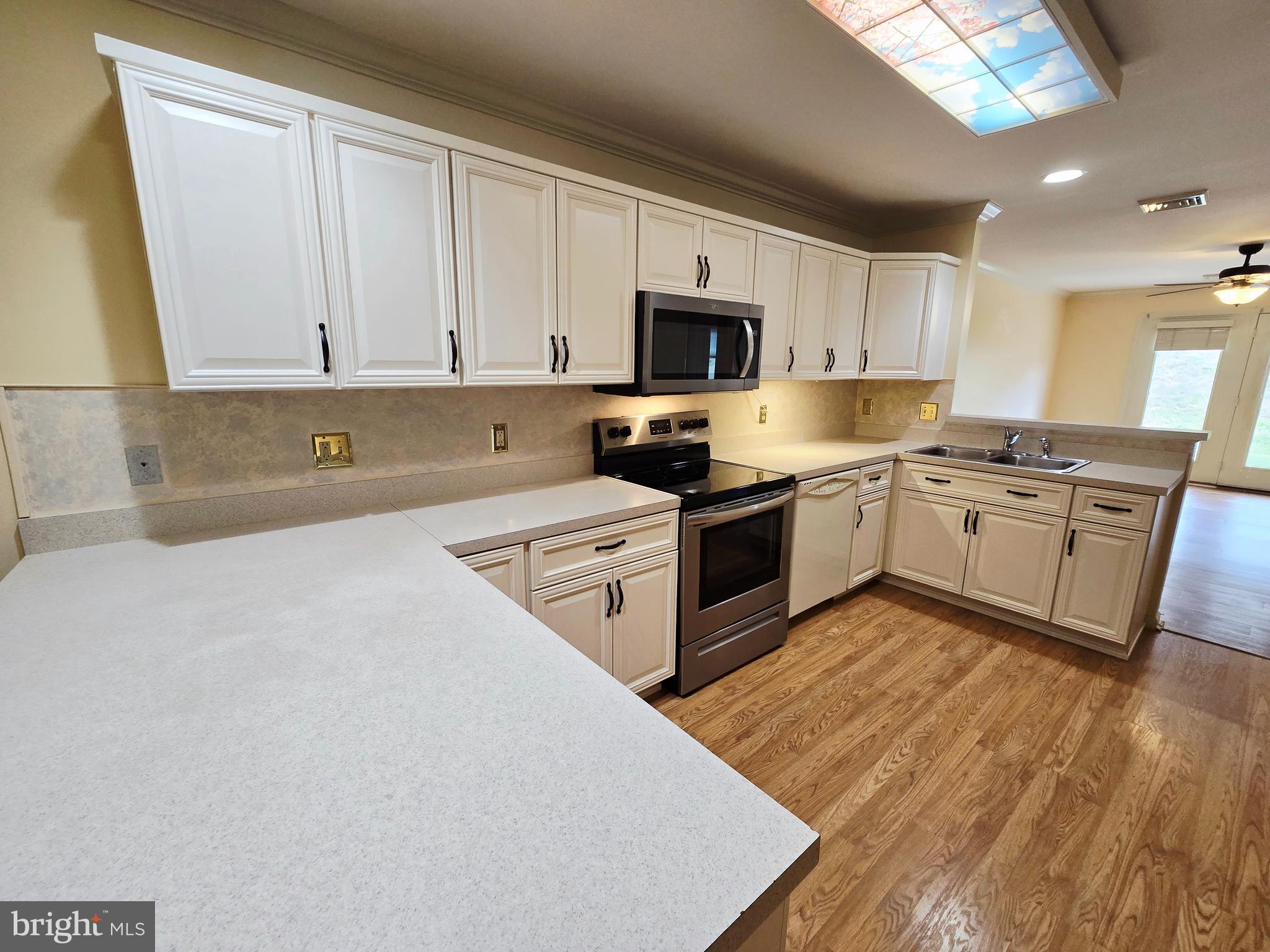 EQUINE MEADOWS - Residential