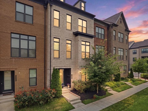 Photo of 12331 Yellow Buckeye Way, FAIRFAX, VA 22030 (MLS # VAFX2332104)
